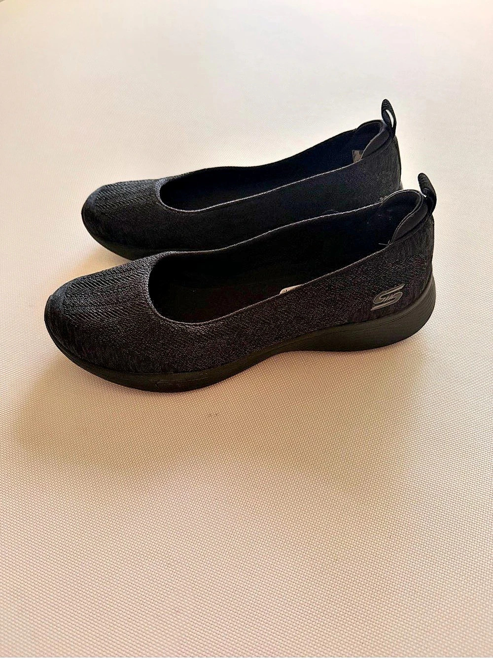 Skechers Cleo Slip-On Ballet Flat Black US 8.5